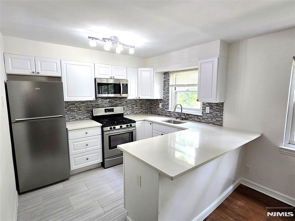 1st image of 465 Maple Hill Dr APT 48