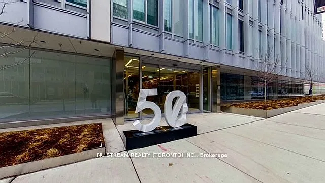 50 McCaul St #405 — Photo 4