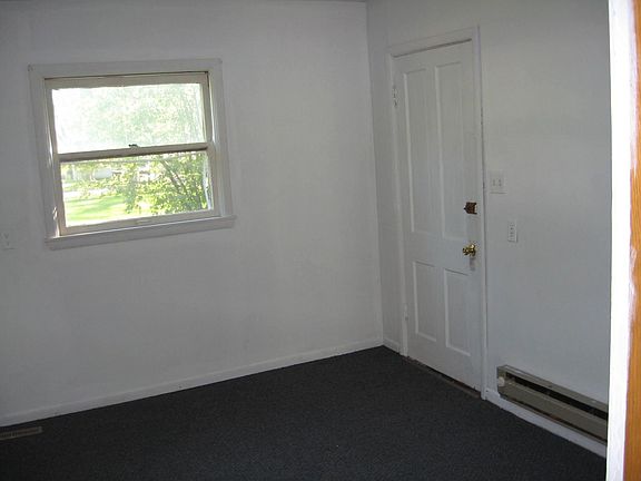 3rd image of 216 Cottonwood St