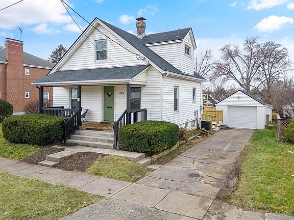 3rd image of 8009 Lake Ave