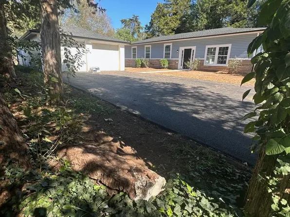 8012 Rugby Rd, Manassas, VA 20111