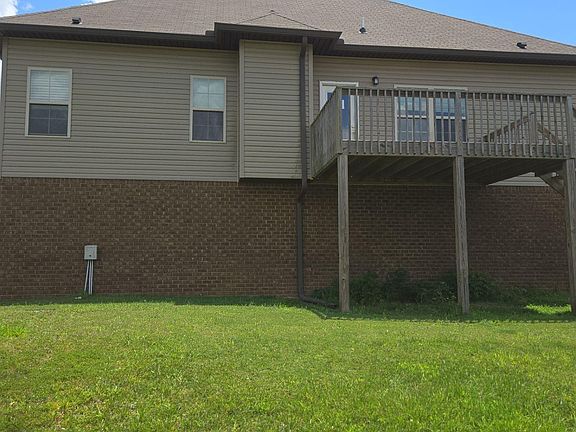 2nd image of 970 Brookhaven Dr