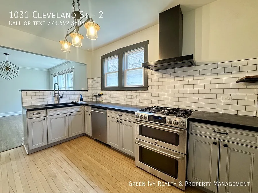 1031 Cleveland St #2