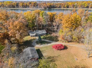 370 Kowalski Dr, Tekonsha, MI 49092