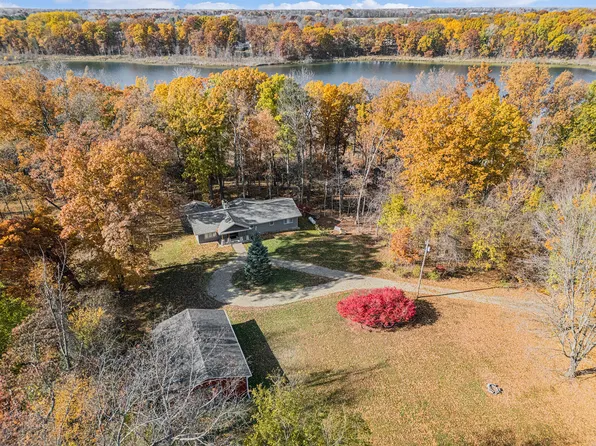 370 Kowalski Dr, Tekonsha, MI 49092