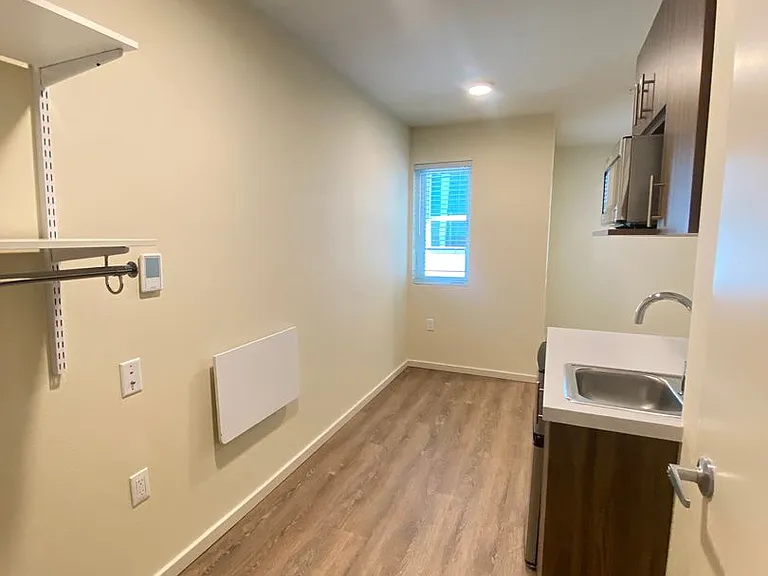 Plaza Apartments — Photo 157