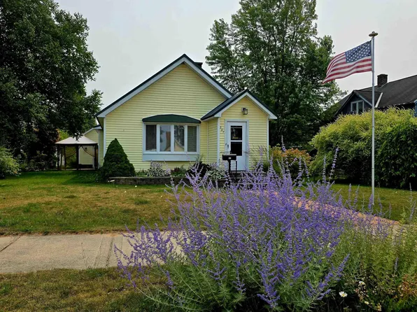 207 W Avenue B, Newberry, MI 49868