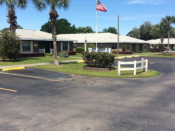 3rd image of 17 Herald Dr