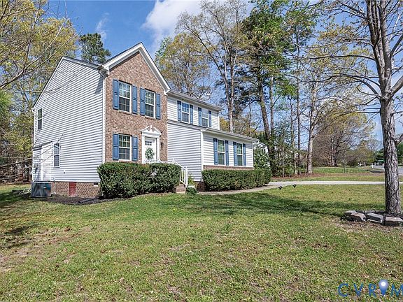3rd image of 15100 Fairen Ln