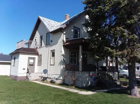 2103 Broadway St, New Holstein, WI 53061