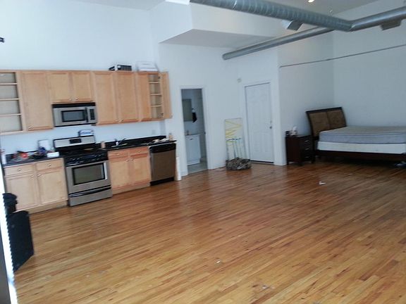 3rd image of 601 N Western Ave #1