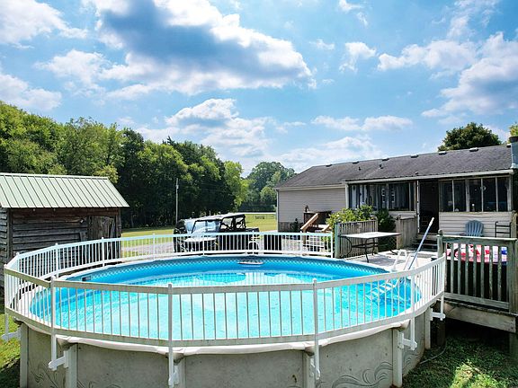 3rd image of 850 Blythe Ferry Ln