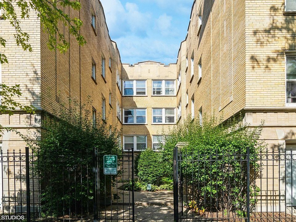 1st image of 4754 N Albany Ave APT 3