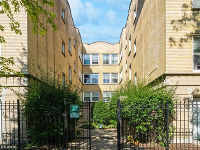 4754 N Albany Ave APT 3, Chicago, IL, 60625