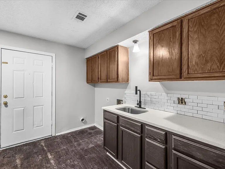 3204 McLean St #C — Photo 23