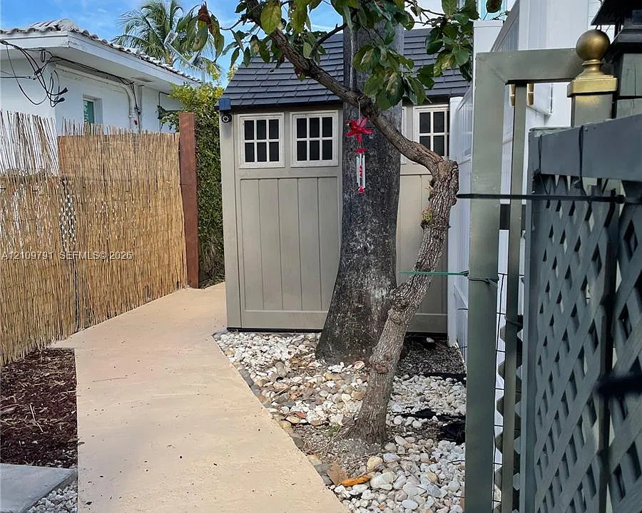 1365 Marseille Dr #1