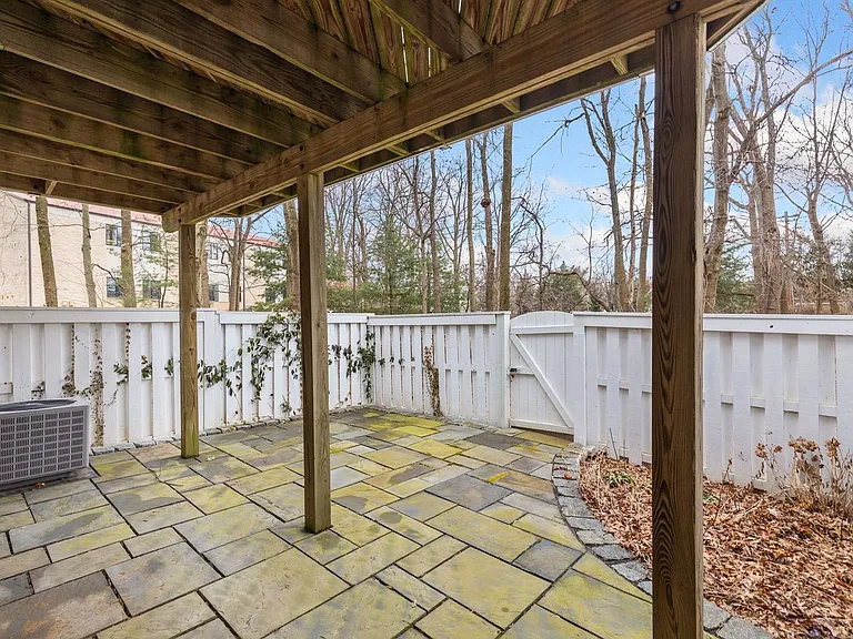 2171 Wolftrap Ct — Photo 28