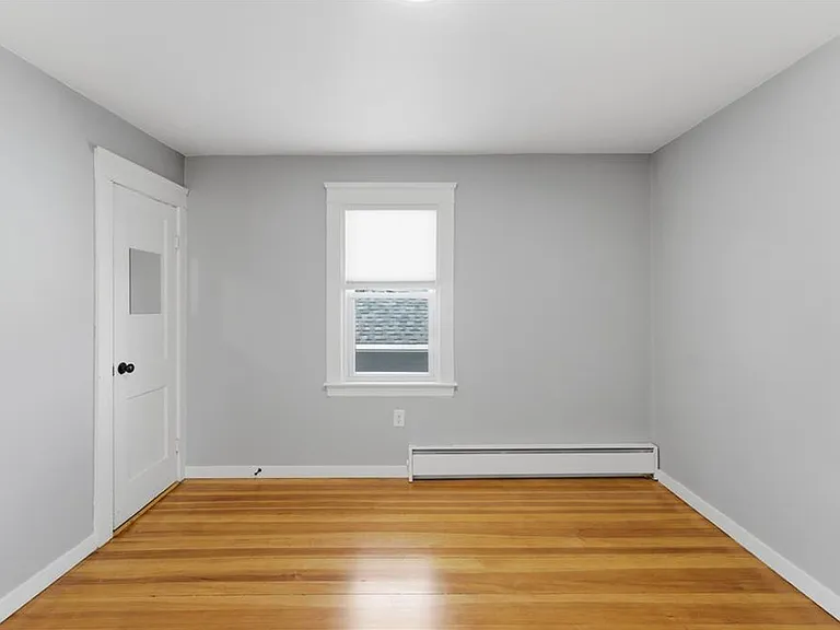 33 Laura St #2 — Photo 15