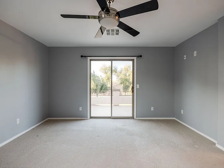1546 E Nightingale Ln — Photo 43