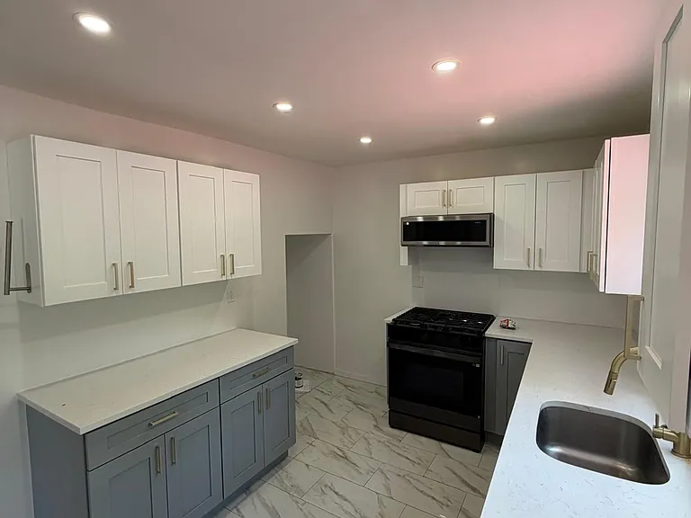 510 Hory St — Photo 2