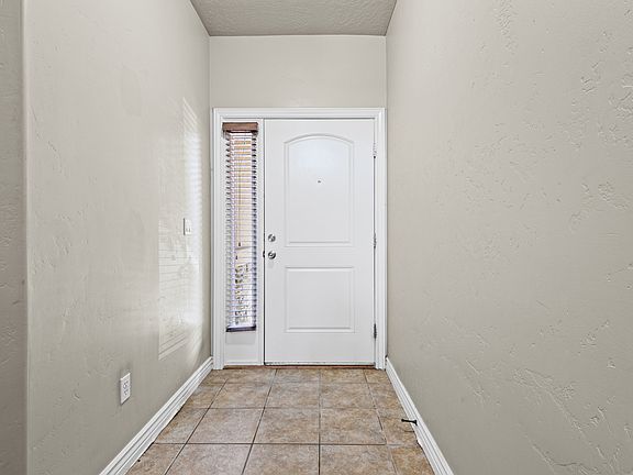 2nd image of 10416 S Sage Luigi Ct
