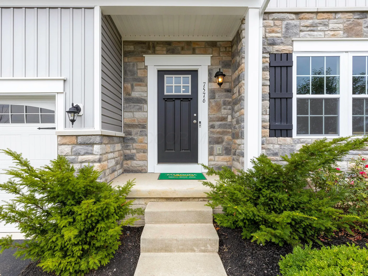 3 bed, 2.5 bath, 2988 sqft, $3,450 — Photo 3