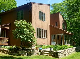 228 Falls Rd, Bethany, CT 06524