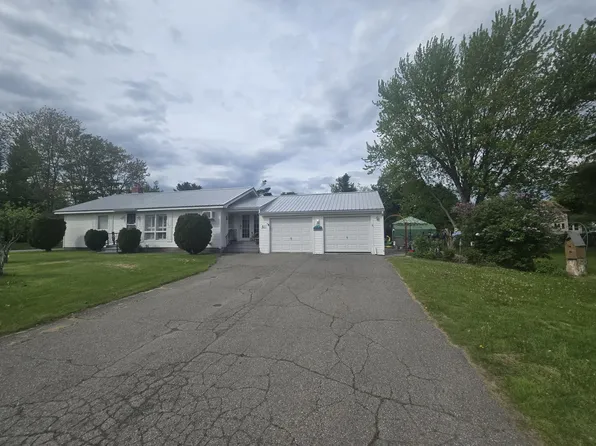 61 Fairfax Street, Bangor, ME 04401