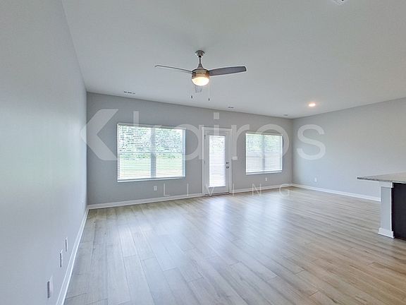 5th image of 6102 Taramore Ln NW