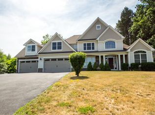 705 Galleon Dr, Webster, NY 14580