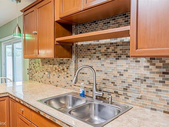 4th image of 5250 Ansonia Ct