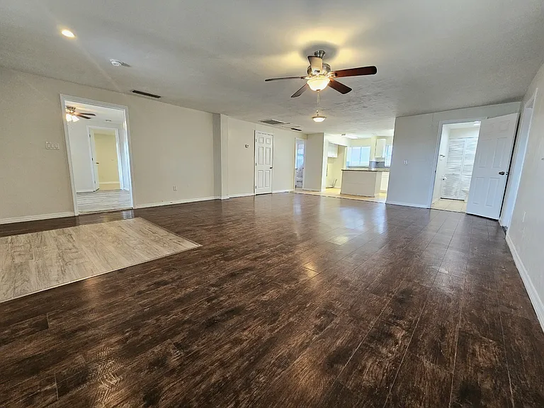 2100 Barker Blvd — Photo 3