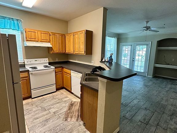 4th image of 3420 Greenwich Village Blvd APT 102
