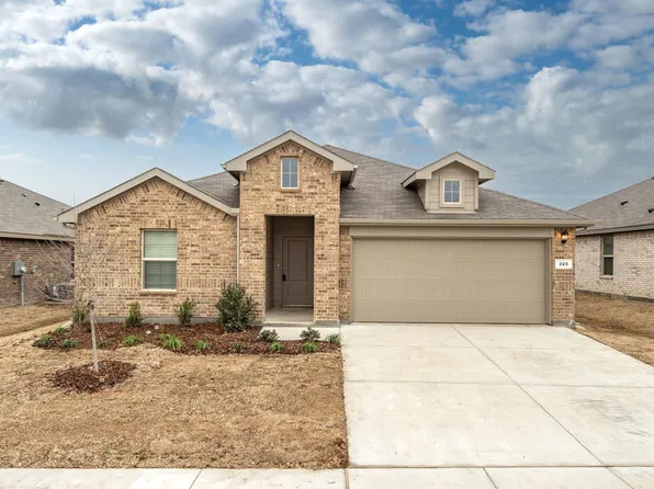 325 Beekeeper Dr, Fort Worth, TX 76131