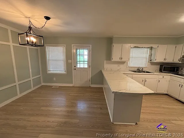 3 bed, 2.0 bath, 1876 sqft, $1,890 — Photo 3