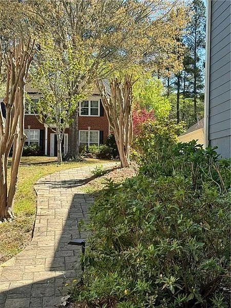 2 bed, 1.0 bath, 600 sqft, $1,750 — Photo 3
