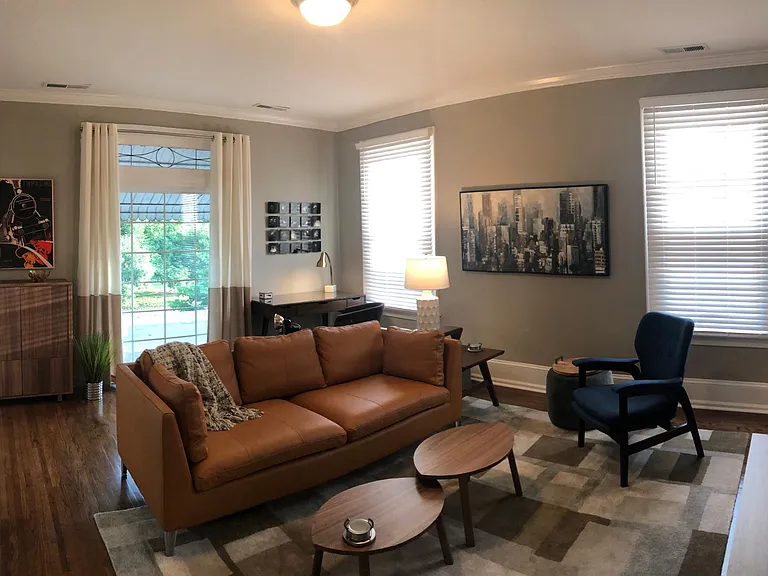 1154 Jefferson St #D — Photo 3