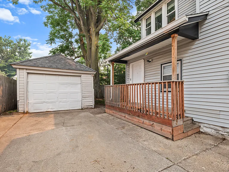 443 Hall St SE — Photo 24