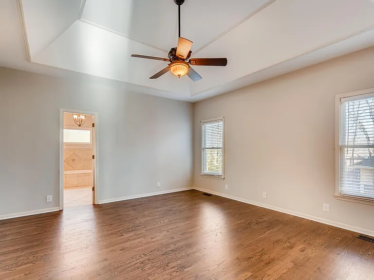 8449 Indian Hills Dr — Photo 14
