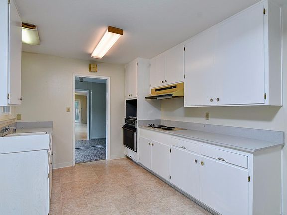 5th image of 3857 Pruneridge Ave