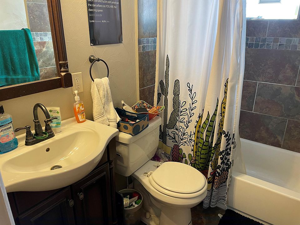 1st image of 140 Lacrosse St #4