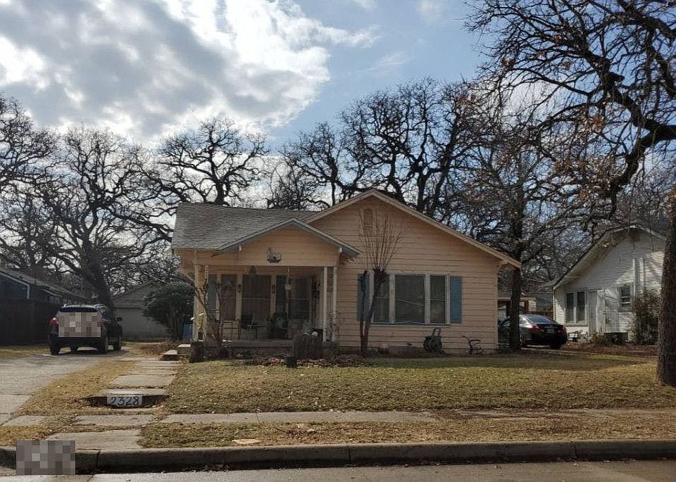 1st image of 2328 Honeysuckle Ave
