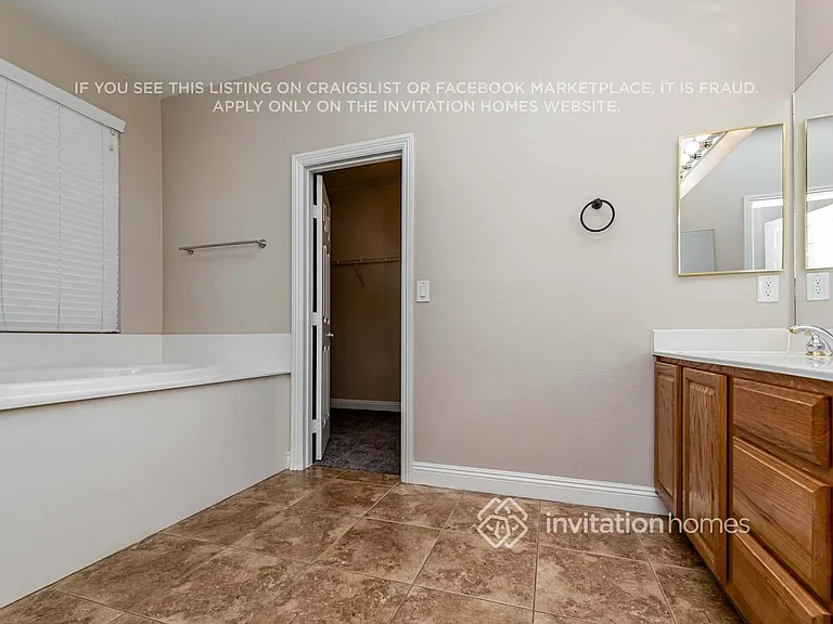 7716 Turtle Haven Ct — Photo 10