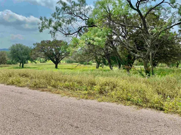 Fualt Line/ Red wine, Horseshoe Bay, TX 78657