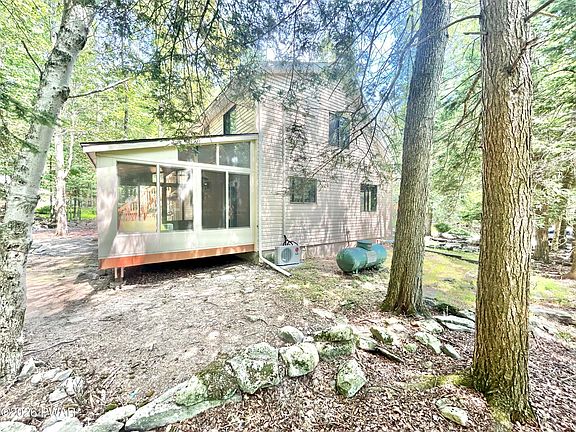 5th image of 1011 Cedar Dr