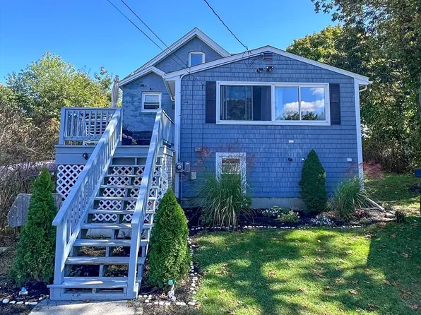 114 Knight St, Fall River, MA 02723