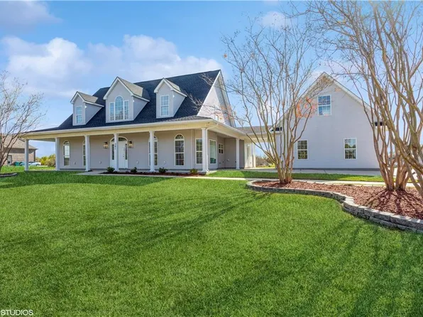 381 Latigue Rd, Westwego, LA 70094