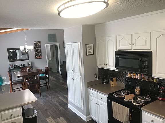 4th image of 10550 Hunter Trace Dr