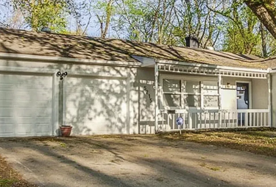 5215 Sterling Ave