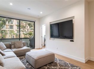 306 Bora Bora Way APT 102, Los Angeles, CA 90292